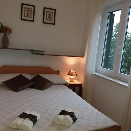 Apartmán In With Air Conditioning, Wifi Sumartin