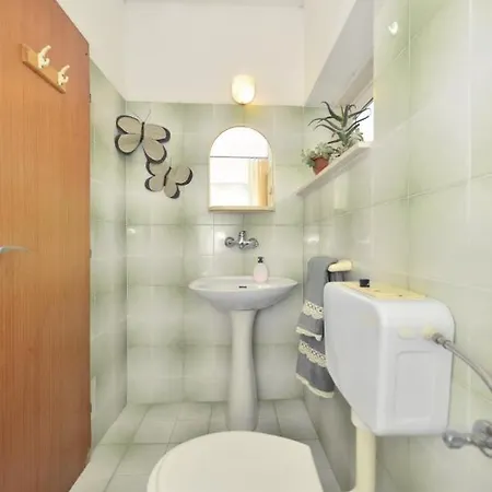 In With Air Conditioning, Wifi Apartmán Sumartin